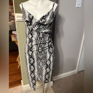 Women’s Crave Fame Dress Animal/Snake Print Sz-Medium spaghetti straps stretchy